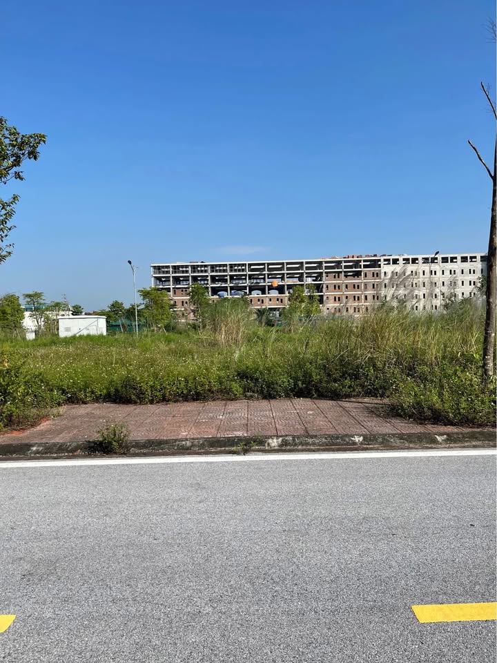 Bán đất Gia Đông, Thuận Thành 99.4m² giá 4 tỷ - Mặt tiền 7.5m, hướng Nam mát mẻ!