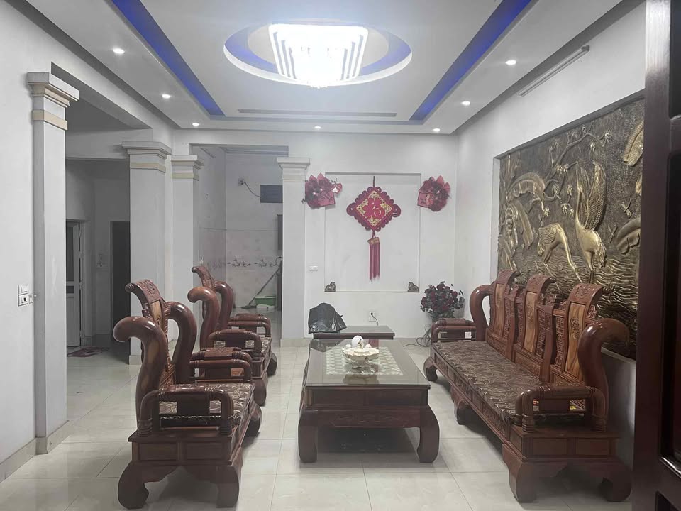 Nhà cho thuê 110m² tại Trưng Vương, Việt Trì - An ninh tốt, giá thỏa thuận!