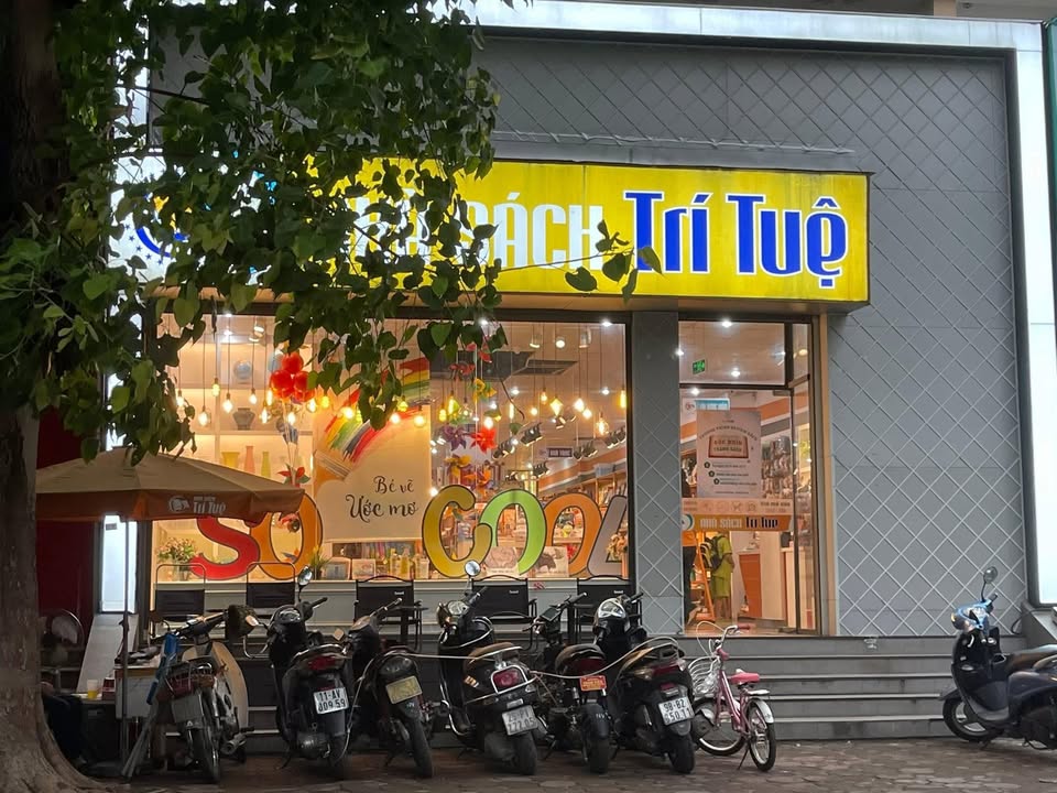 Cho thuê mặt bằng tầng 1 chân đế chung cư Nguyễn Cơ Thạch, 235m² - Vị trí đắc địa, dễ kinh doanh!