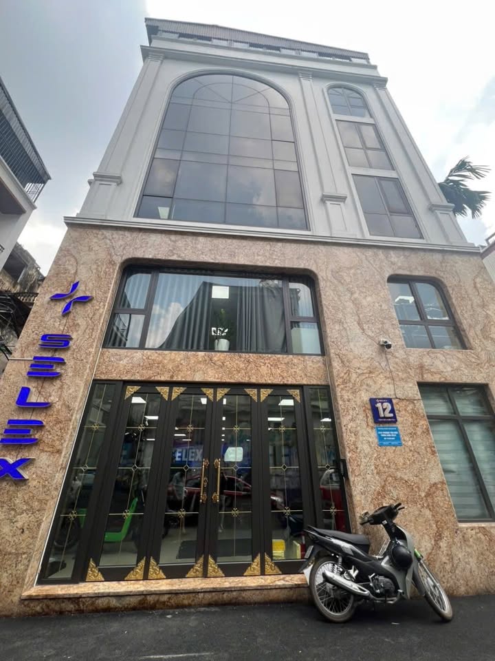 Cho thuê toà nhà văn phòng tại Xuân Thủy, Cầu Giấy 145m² giá 140 triệu - Không gian làm việc lý tưởng!