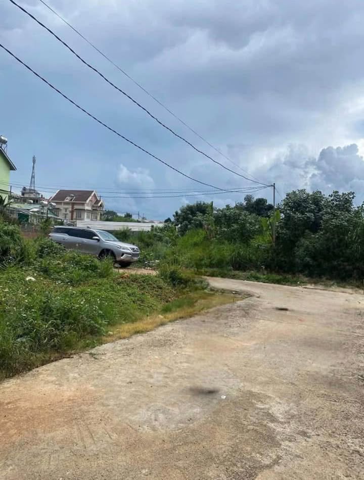 Lô đất đường Nam Hồ, Đà Lạt 90m² chỉ 1.05 tỷ - Cơ hội đầu tư tuyệt vời!