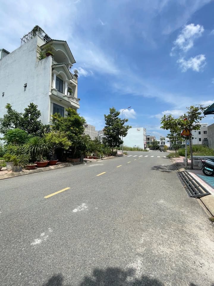 Đất nền liền kề 90m² KDC Phú Hồng Thịnh 9 Dĩ An giá 5.2 tỷ - Tiềm năng đầu tư lớn!