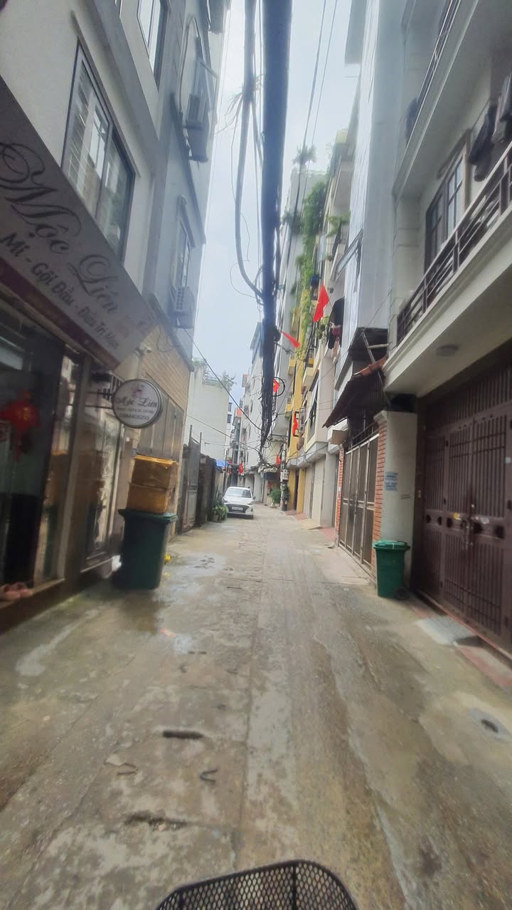 Nhà Phạm Văn Đồng 58m² giá 10.8 tỷ - Đất vuông, ô tô đỗ cửa!