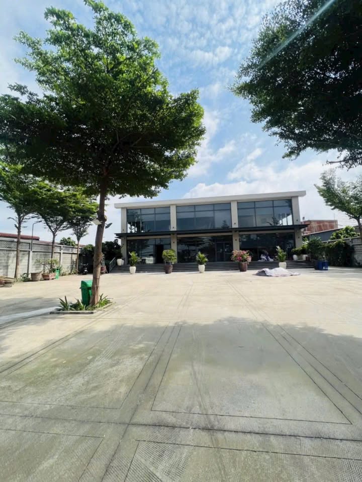 Nhà mặt tiền Quốc lộ 13, Hiệp Bình Phước, 2800m² giá 130 tỷ - Tiềm năng đầu tư lớn!