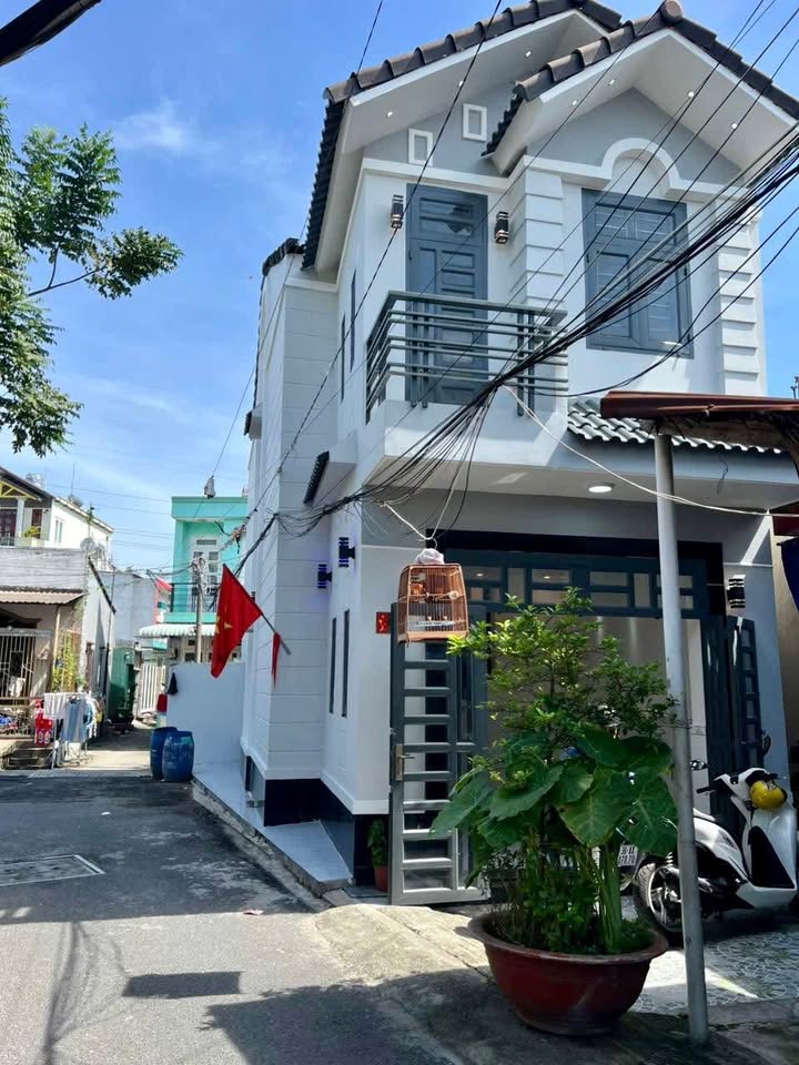 Nhà mặt tiền đường Tân Chánh Hiệp 34, quận 12, 68m² giá 5.2 tỷ - Vị trí kinh doanh sầm uất!