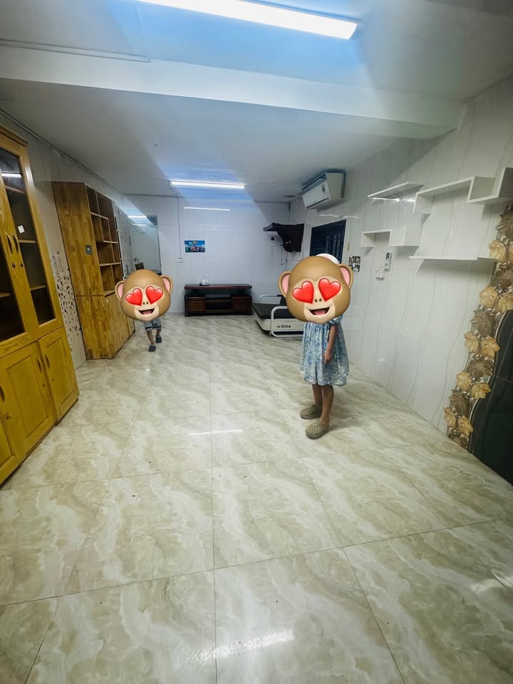 Căn hộ tập thể tầng 1 tại ngõ 35 Kim Mã Thượng 36m² giá 6.8 tỷ - Chính chủ bán gấp!