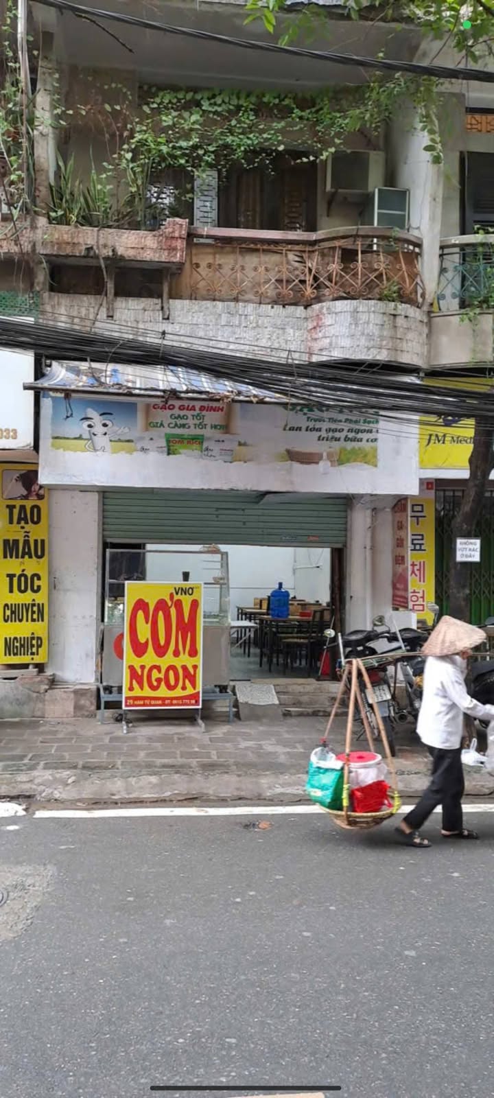 Bán Nhà 3 Tầng Mặt Phố Hàm Tử Quan Hoàn Kiếm 71m² giá 23 tỷ - Kinh doanh sầm uất!