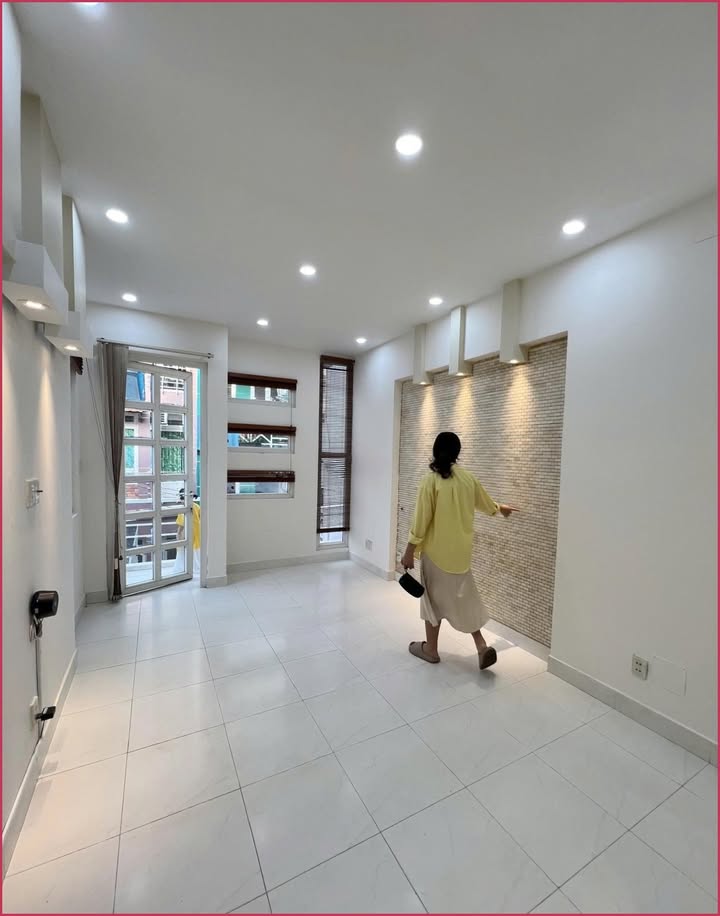 Nhà cho thuê tại Nguyễn Đình Chiểu, Q.1 - Diện tích 27m², giá 17 triệu/tháng - Khu vực an ninh, tiện ích quanh đầy đủ!