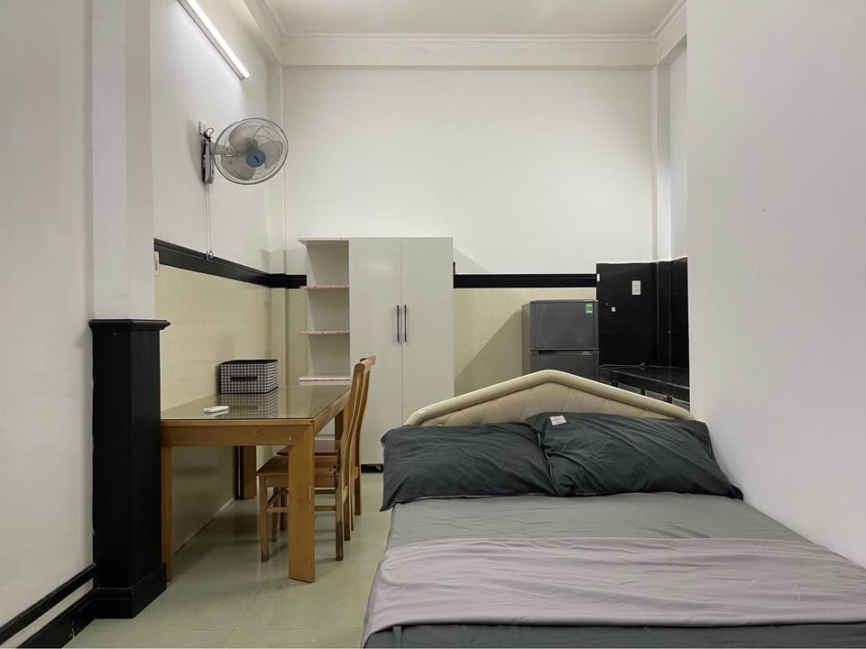 Căn hộ cho thuê đường Hùng Vương Nha Trang giá 2.4 triệu - Tiện nghi đầy đủ!