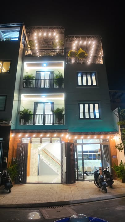 Nhà phố Tô Ngọc Vân, Q12 72m² giá 6.85 tỷ - Full nội thất sang trọng!