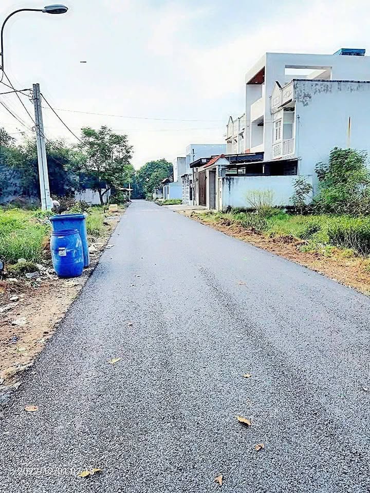 Đất nền Tân Thông Hội, Củ Chi 120m² giá 2.2 tỷ - Mặt tiền đường nhựa, cơ hội đầu tư hấp dẫn!