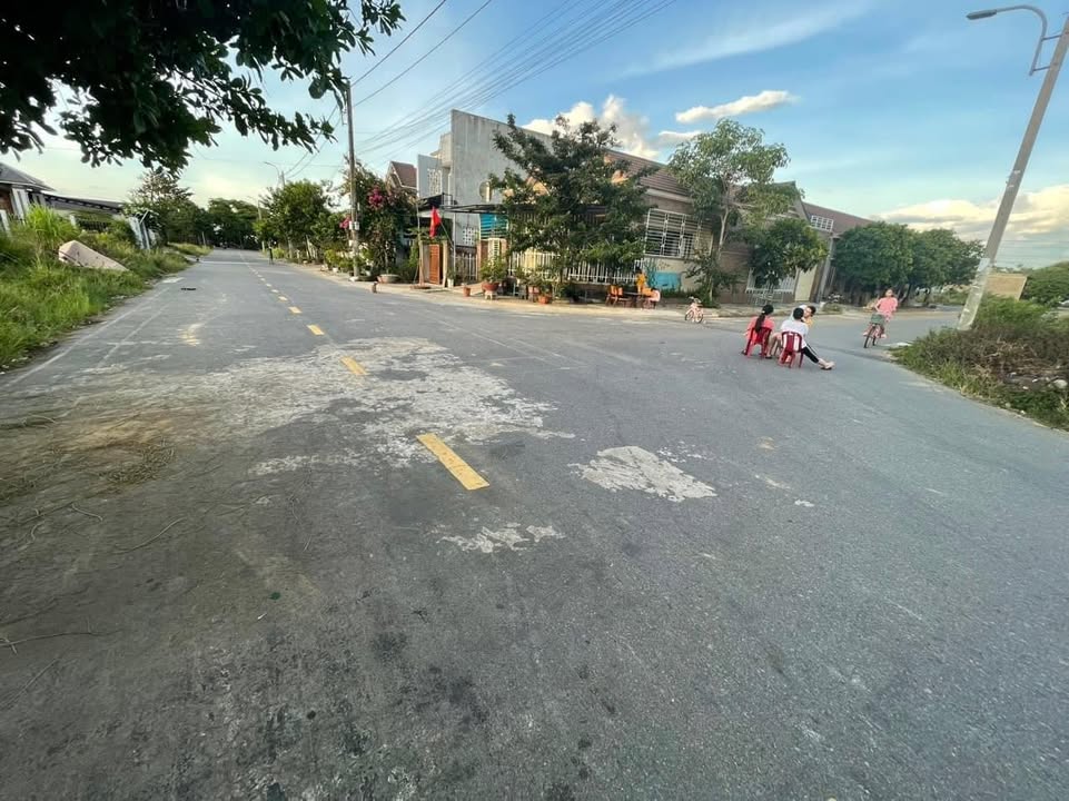 Nhà mặt tiền đường Xuân Diệu, Đông Hà 250m² - Giá chỉ 20 tỷ