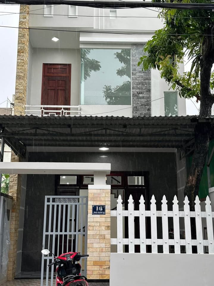 Nhà 2 tầng mặt tiền đường Phú Xuân 5, Liên Chiểu, 90m² giá 6 tỷ - Chính chủ bán gấp!