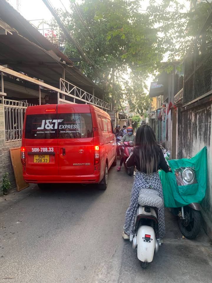 Nhà phố Thủ Đức 91m² giá 5 tỷ - Hẻm ô tô, an ninh tốt!