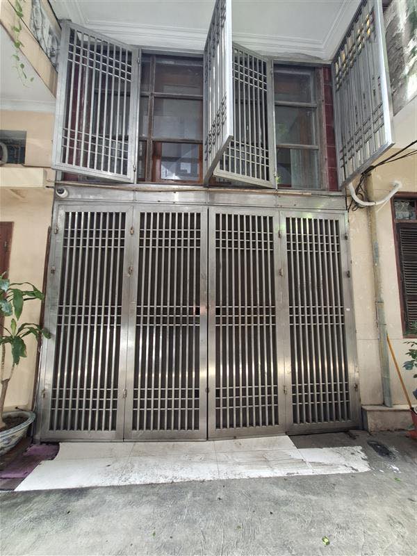 Nhà riêng Tôn Thất Tùng, Ba Đình 35m² giá 14 tỷ - Móng 6 tầng kiên cố, gara ô tô