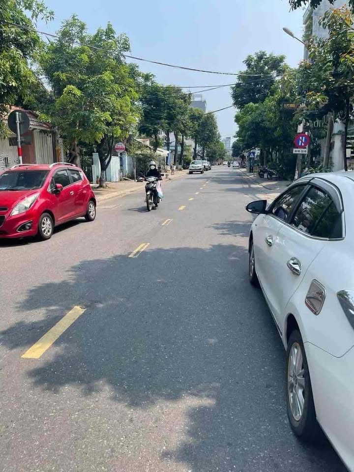 Đất mặt tiền Dương Quảng Hàm, Hải Châu, Đà Nẵng 65m² giá chỉ 6,1 tỷ - Đầu tư sinh lời ngay!