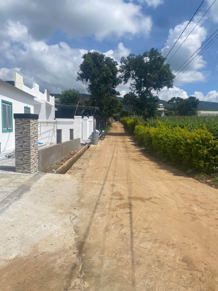 Nhà bán Thạnh Mỹ, Đơn Dương 80m² chỉ 1.4 tỷ - Dọn vào ở ngay!