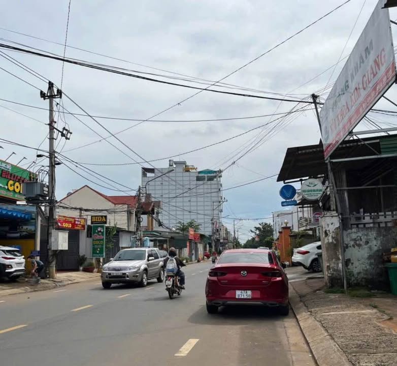 Nhà mặt tiền kinh doanh Hùng Vương Buôn Ma Thuột 250m² giá 13 tỷ - Đầu tư sinh lời ngay!