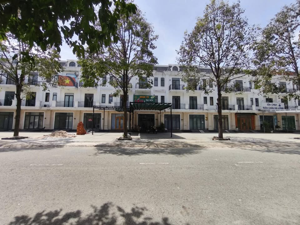 Shophouse Bùi Viện Bàu Bàng 150m² giá 4.2 tỷ - Cơ hội đầu tư hiếm có!