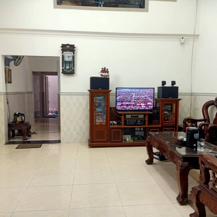 Nhà cấp 4 gác lửng Tân Đông Hiệp 80m² giá 1.5 tỷ - Thiết kế đẹp, thoáng mát!