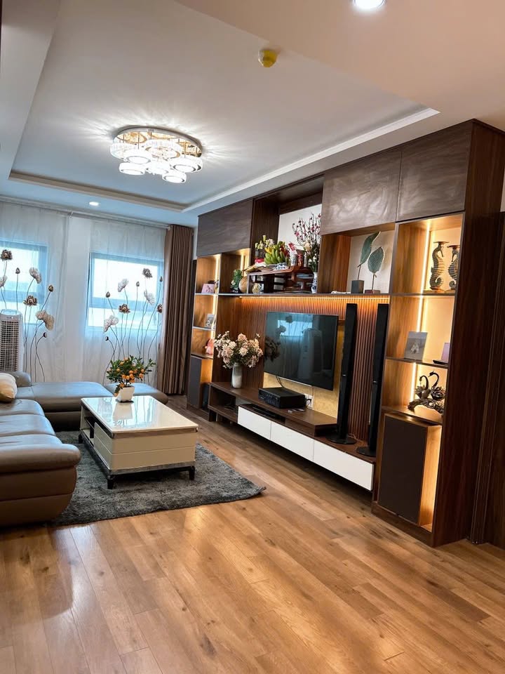 Căn hộ Chung Cư Trần Hưng Đạo Hạ Long 97m² giá 2.4 tỷ - Nội thất hoàn thiện, chỉ việc dọn vào ở!