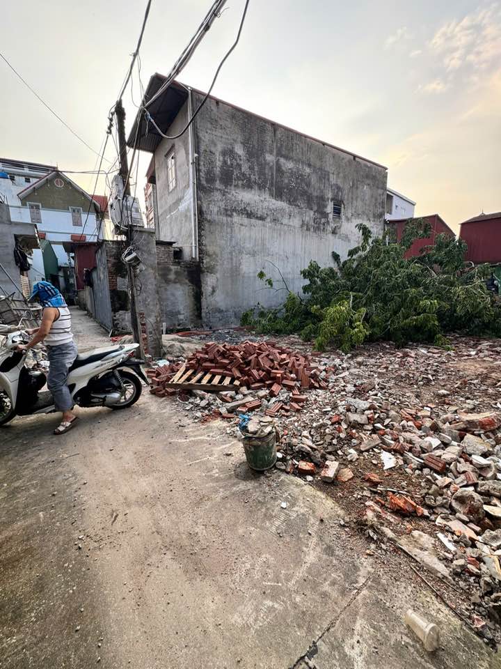 Đất nền Hương Mạc, Từ Sơn 43m² giá 1 tỷ - Sổ đỏ chính chủ, đầu tư sinh lời!