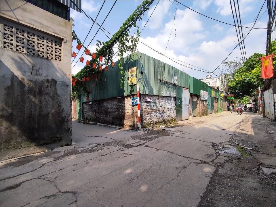 Nhà phố 236 Âu Cơ, Tây Hồ 68m² giá 3 tỷ - Ngõ ô tô thoải mái!