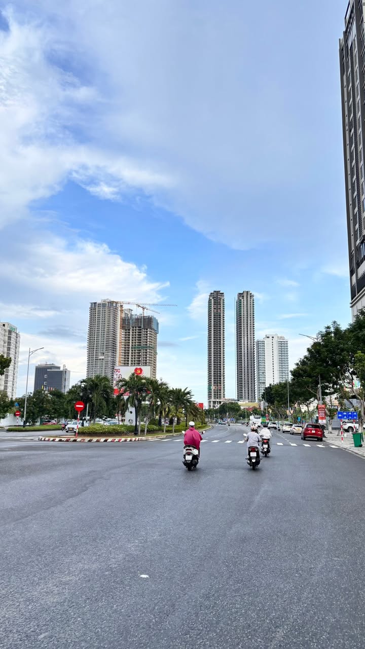 Căn hộ mini 3 tầng Sơn Trà 100m² giá 11 tỷ - Đầu tư sinh lời ngay!