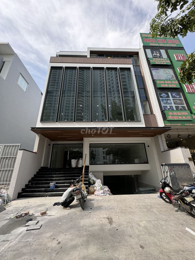 Cho thuê toà nhà đường A4 KDC Him Lam, Quận 7 - Diện tích 1000m², giá 102 triệu/tháng