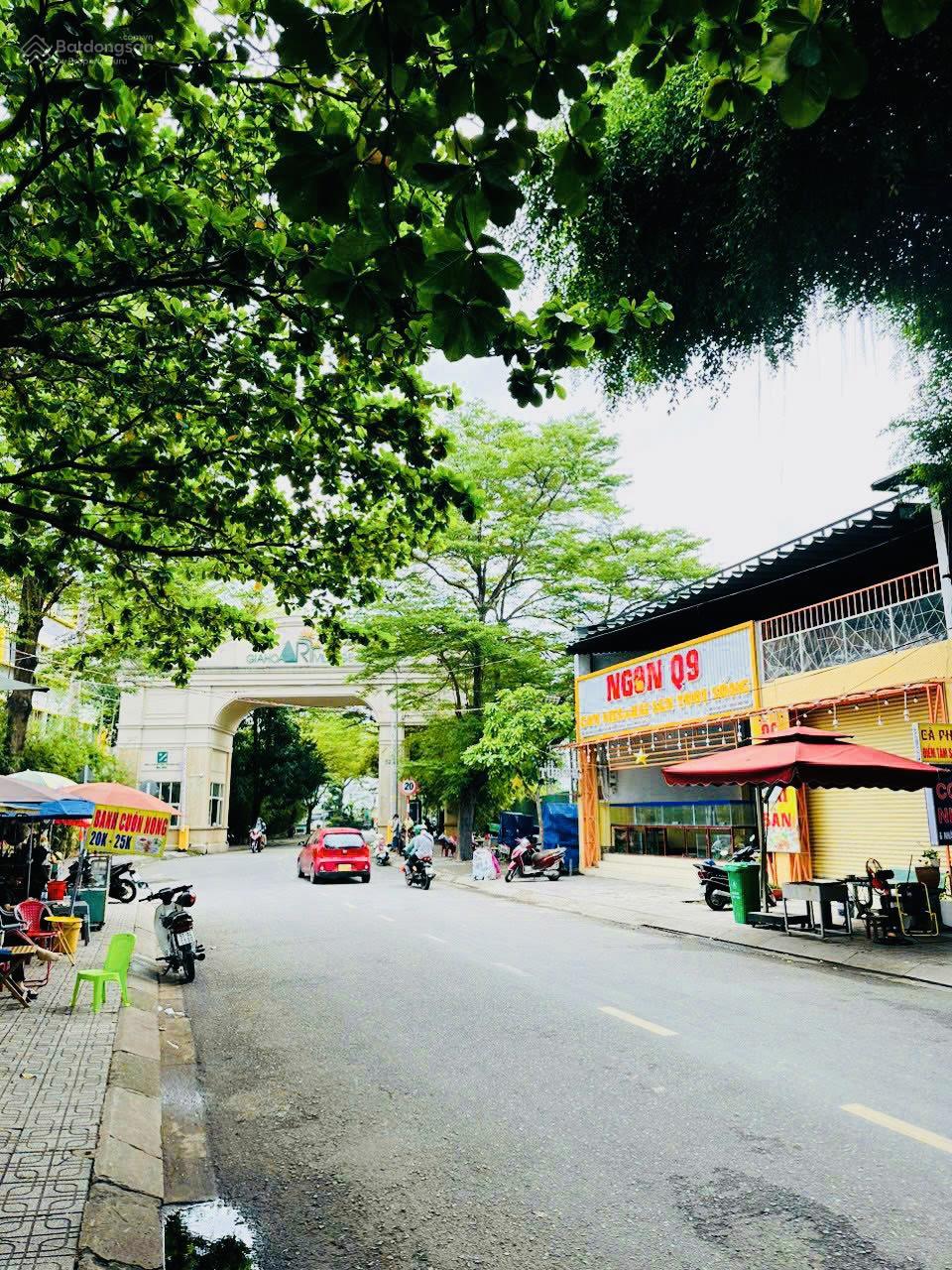 Nhà mặt phố tại Nguyễn Đình Thi, Quận 9, 350m² - Giá thuê chỉ 26 triệu!