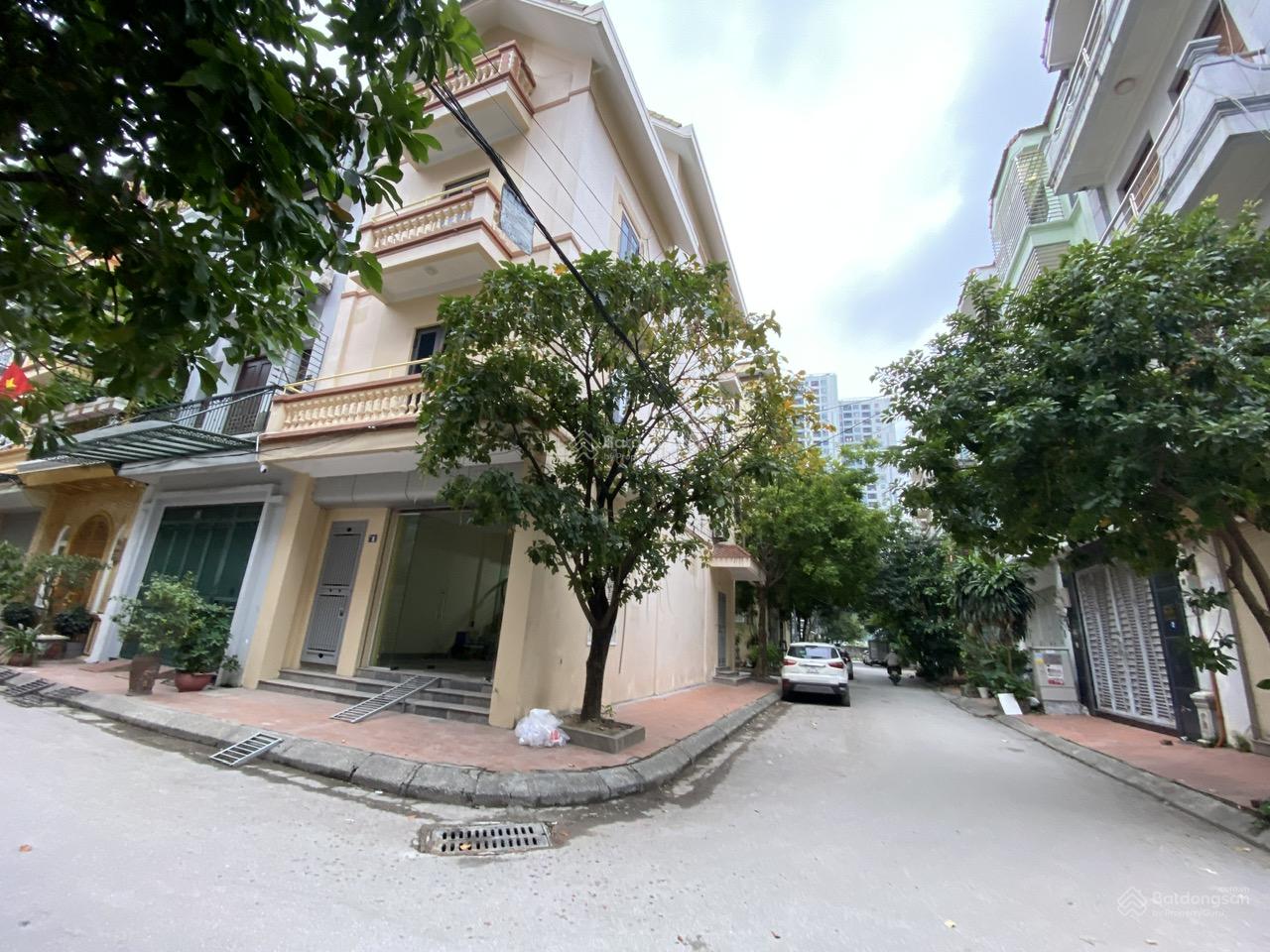 Cho thuê văn phòng tại ngõ 61 Lạc Trung 70m² - Không gian làm việc lý tưởng!