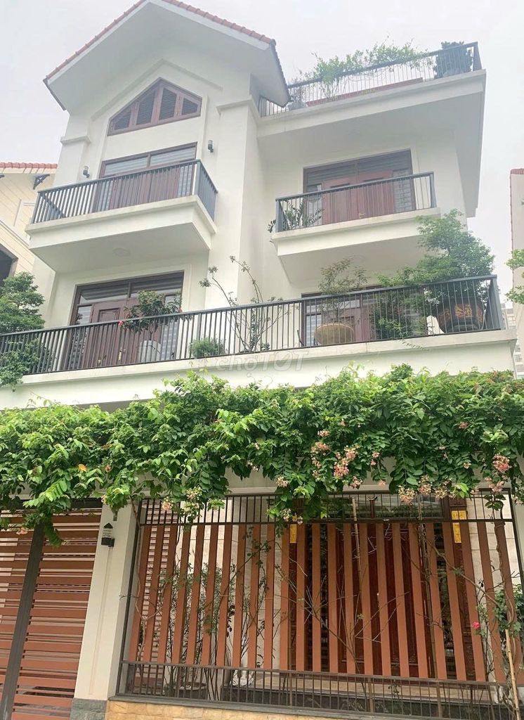 Biệt thự cho thuê 120/3A Đặng Thùy Trâm Q.Bình Thạnh 128m² - Khu vực an ninh, hiện đại!