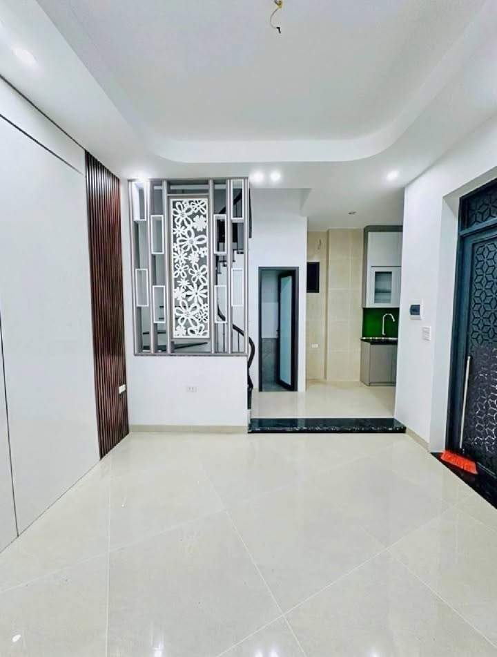 Nhà 6 tầng phố Nhổn 35m² giá 6 tỷ - Tiện ích bạt ngàn, ô tô đỗ cửa!