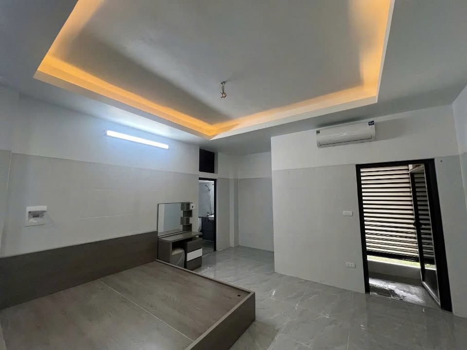 Phòng cho thuê tại ngõ 121/62 đường Tây Mỗ, 30m² giá 3.8 triệu - Nội thất đầy đủ, ở ngay!