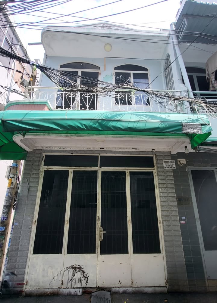 Nhà riêng Quốc Lộ 13, Bình Thạnh 30m² giá 3.9 tỷ - Dòng tiền ổn định từ việc cho thuê!