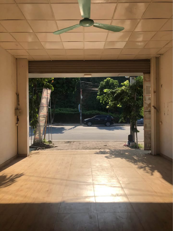 Nhà cấp 4 đường Trần Phú, phường Cam Đường, 122,6m² - Sổ đỏ chính chủ, giá chỉ 4,5 tỷ!