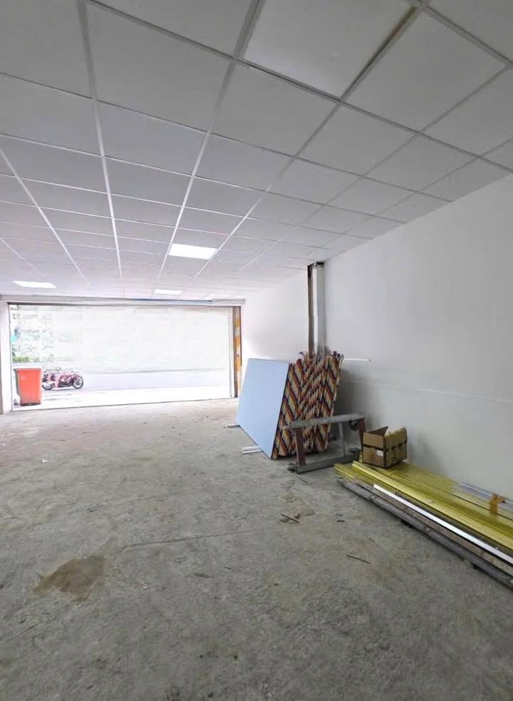 Cho thuê mặt bằng kinh doanh Phú Nhuận 120m² - Mặt tiền đường Phan Đăng Lưu, giá 60 triệu/tháng!