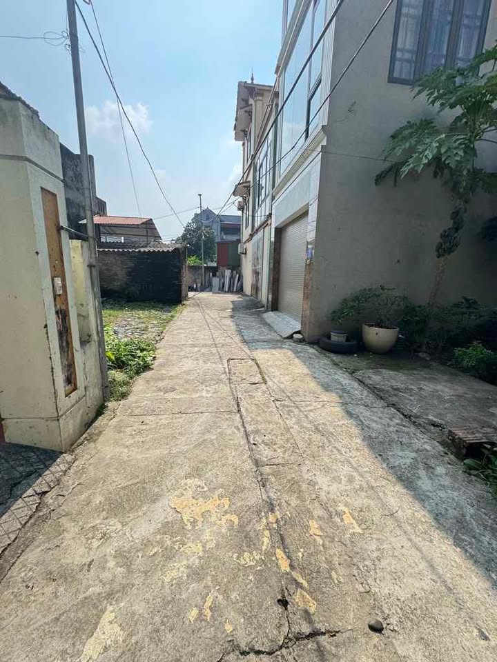 Đất Đặng Xá 50m² giá chỉ 5 tỷ - Ô tô vào tận đất, khu dân cư văn minh!