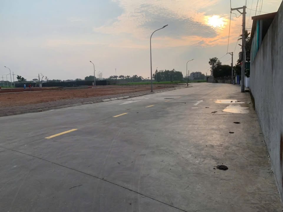 Đất Xã Quang Tiến 101m² giá 2.1 tỷ - Mặt tiền tuyệt đẹp, ô tô tránh nhau!