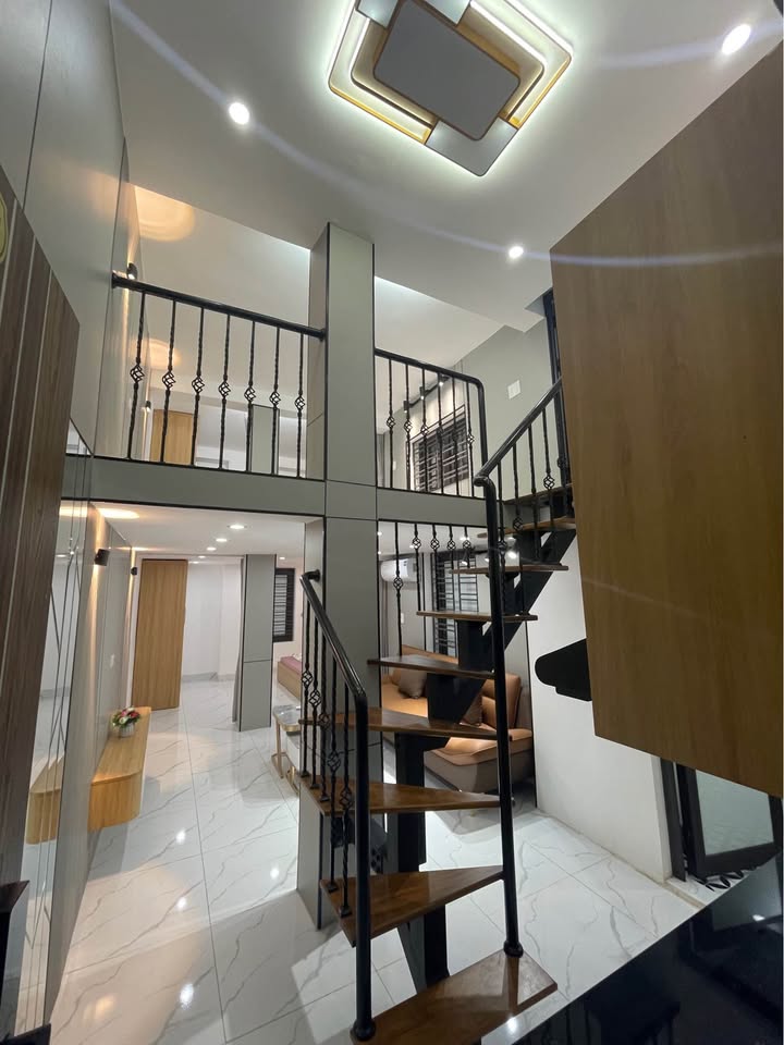 Căn hộ tập thể Nguyễn Siêu 60m² giá thỏa thuận - Đầy đủ tiện nghi, gần phố đi bộ!