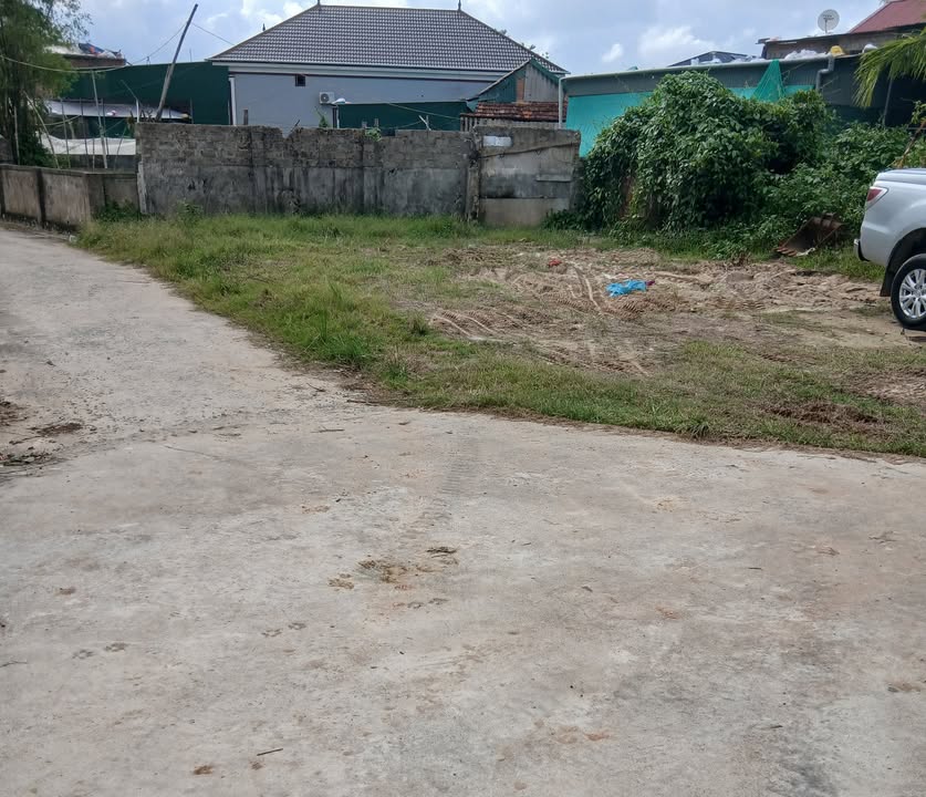 Đất lô góc Thạch Lạc 135m² giá 1 tỷ - Vị trí đắc địa gần chợ