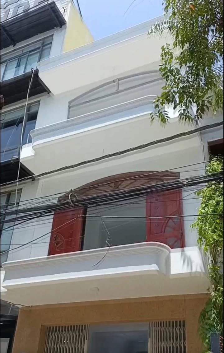 Nhà mặt tiền kinh doanh Núi Thành, Hải Châu 94m² giá 14 tỷ - Tiềm năng tăng giá cao!