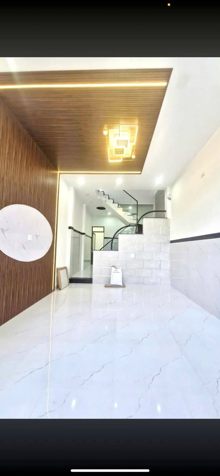 Nhà 2 tầng Trần Hưng Đạo, Đống Đa, 48m² giá chỉ 2.55 tỷ - Dân cư đông đúc, gần chợ!