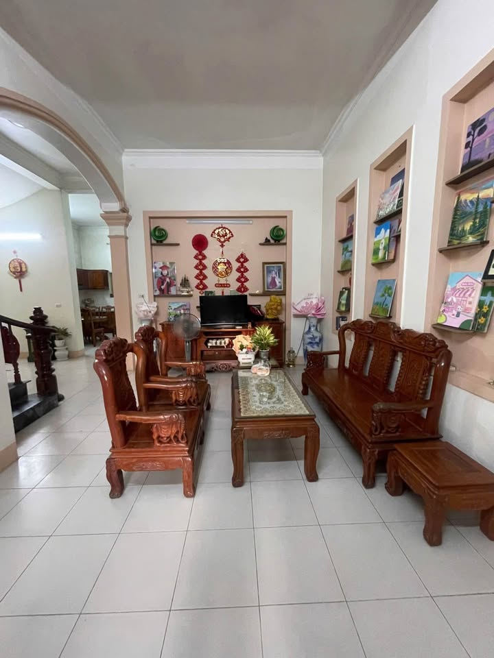 Nhà 2 tầng đẹp tại Trung Đô, TP Vinh 141m² giá 7 tỷ - Thiết kế hiện đại, tiện nghi!