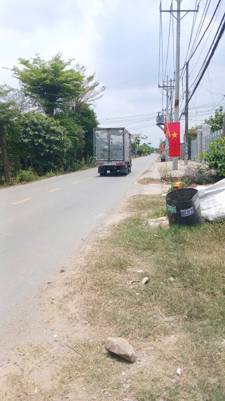 Đất thổ cư mặt tiền đường Thanh Niên, Bình Chánh, 580m² giá 9.5 tỷ - Đầu tư sinh lời dễ dàng!