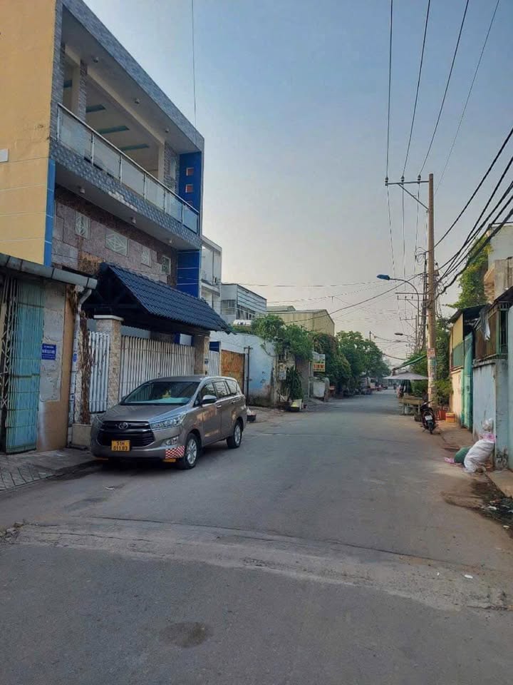 Nhà bán hẻm xe tải Hương Lộ 2, Bình Tân 160m² giá 11.8 tỷ - Chính chủ, sổ đỏ