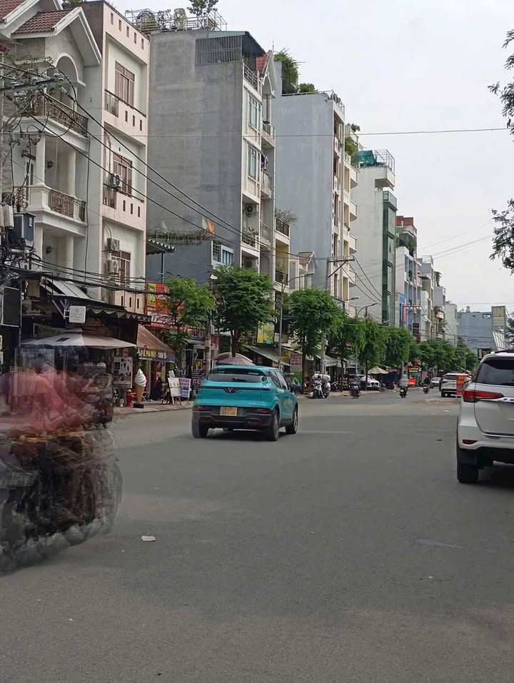 Nhà mặt tiền Phạm Văn Bạch, Tân Bình 92m² giá 15.9 tỷ - Vị trí kinh doanh đắc địa!