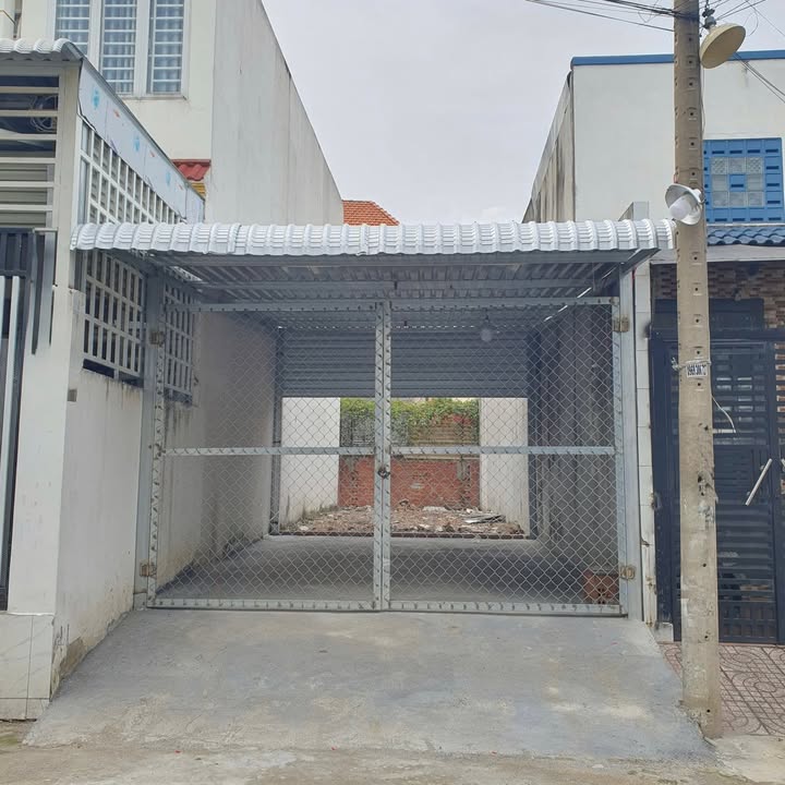 Đất Linh Xuân Thủ Đức 74m² giá 4.2 tỷ - Hẻm xe tải thuận tiện!