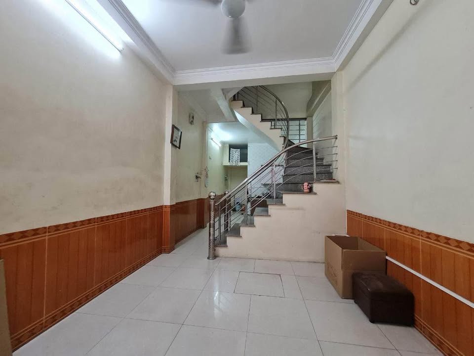 Nhà 4 tầng Đức Diễn 37m² giá 3 tỷ - Thiết kế hiện đại, sẵn sàng ở ngay!