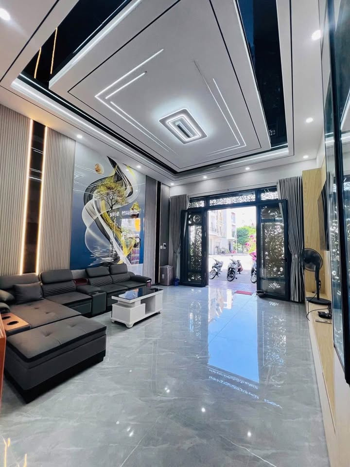 Nhà phố Tân Đông Hiệp 60m² giá 5.2 tỷ - Thiết kế hiện đại, sẵn sàng ở ngay!